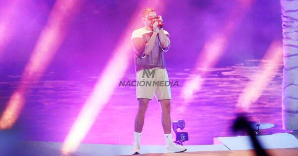 La Nación / Bad Bunny en Paraguay: unas 50.000 personas disfrutaron del show del artista del momento