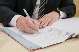 Investigan a un abogado por falsificar resolución judicial