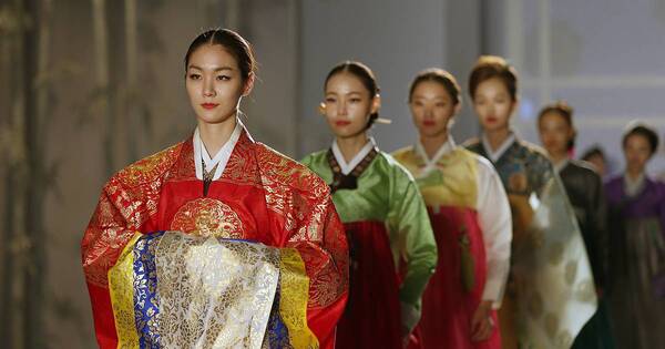 La Nación / Hanbok: Llega el desfile de trajes típicos coreanos