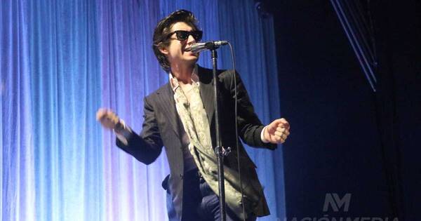 La Nación / Arctic Monkeys, Interpol y El Mató brillaron en la primera noche del Kilkfest