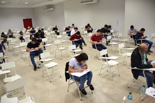 Concluyó etapa de evaluaciones para cubrir puestos técnicos en la EBY | 1000 Noticias