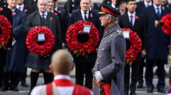 Carlos III preside por primera vez como rey el recuerdo a caídos en guerras - El Independiente