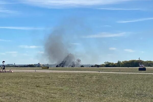 Video: choque de aviones deja al menos 6 fallecidos - Mundo - ABC Color