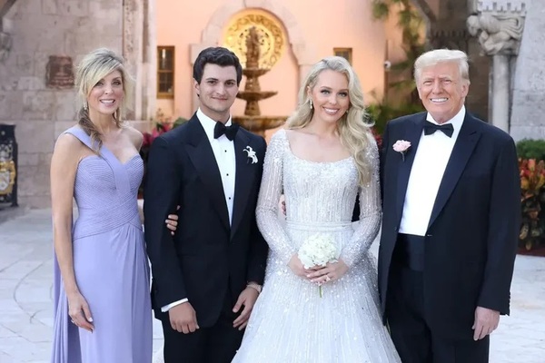 La hija menor de Donald Trump, Tiffany, se casó con un multimillonario - El Independiente