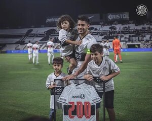 Tito Torres: “Pensé en dejar el fútbol.  Decirles a mis hijos que su mamá ya no iba a estar fue muy difícil” - Cardinal Deportivo - ABC Color