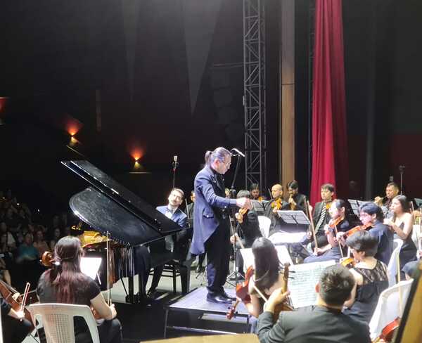 Orquesta Filarmónica Alto Paraná presentó obras de Beethoven - Noticde.com