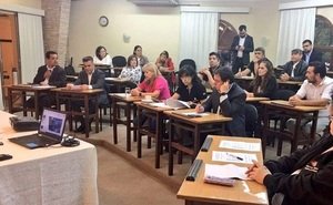 En conversatorio, analizan situación y necesidades del Ministerio Público