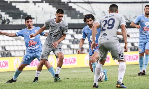 Resistencia empató ante el descendido '12' y se quedó sin Sudamericana