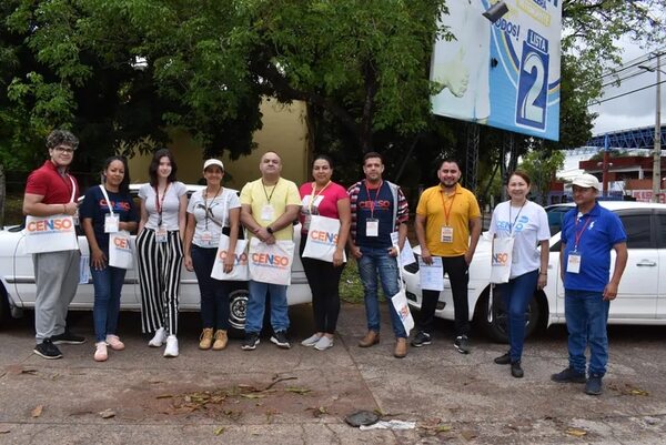 Unas 56 casas fueron censadas este domingo en San Antonio - Nacionales - ABC Color