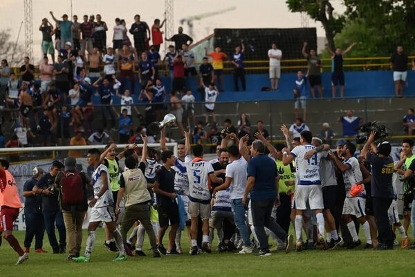 Sportivo Ameliano seguirá en Primera División - Cardinal Deportivo - ABC Color