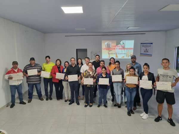 CURSO GRATUITO DE CAPACITACIÓN EN REDACCIÓN Y LOCUCIÓN FUE DICTADO EN GENERAL ARTIGAS, POR LA GOBERNACIÓN DE ITAPÚA