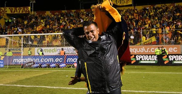 César Farías, exentrenador de Cerro Porteño, hizo historia en el fútbol ecuatoriano