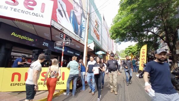 Masiva concurrencia en cuarta jornada del Black Friday CDE