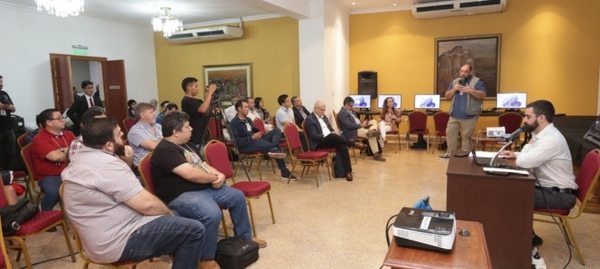 Diario HOY | Con observadores internacionales, verifican las máquinas de votación a usarse en internas