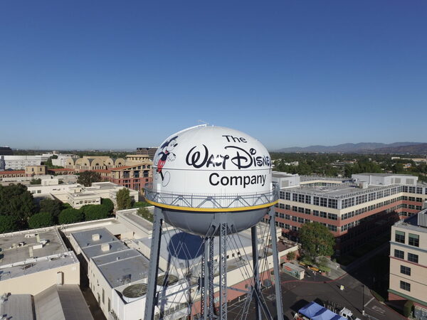 Disney limitará contrataciones y emprende otras medidas de ahorro, según CNBC - Revista PLUS