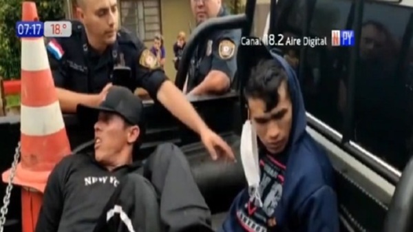 Reducen a presuntos ladrones en Encarnación - Paraguaype.com
