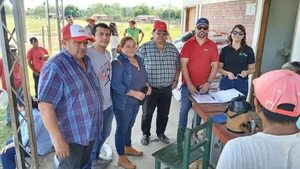Alto Paraguay: proselitismo colorado entre danzas ancestrales y bienes del Estado - Noticias del Chaco - ABC Color