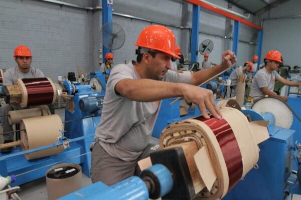 Las exportaciones de manufacturas industriales registran un crecimiento del 13% - El Trueno