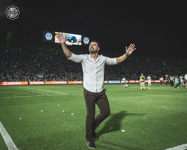 Julio César Cáceres tras ganar el Clausura: “Soñaba con levantar esta copa” - Megacadena — Últimas Noticias de Paraguay