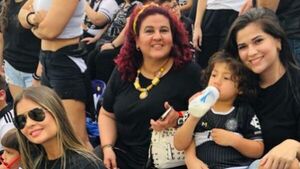La familia de Vita Aranda fue a la cancha a alentar a Tito Torres