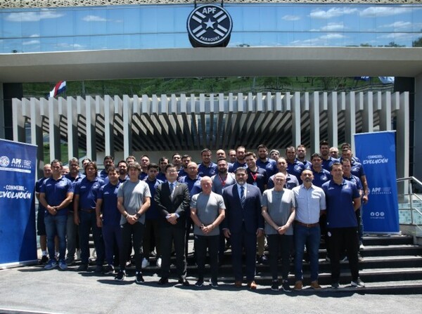 Inició el Curso para Entrenadores de Fútbol Juvenil - APF