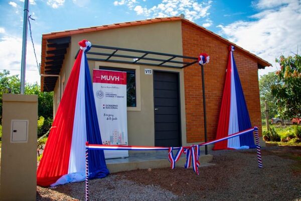 Familias de Independencia recibieron nuevas viviendas sociales
