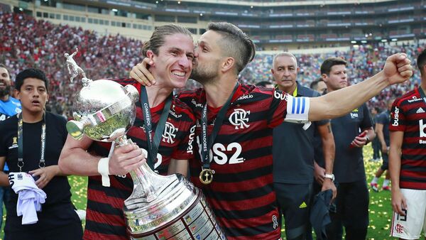Filipe Luís renueva con Flamengo por una temporada más - El Independiente