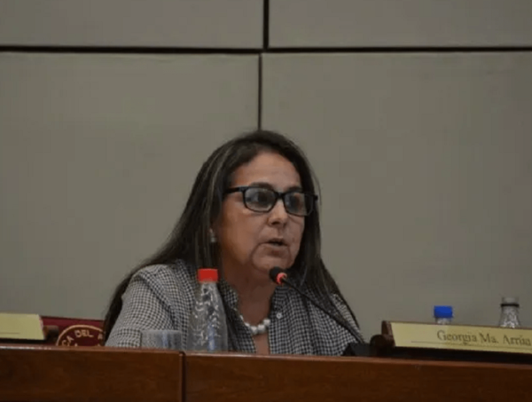 Senadora investiga supuesta utilización en escuela de materiales sexuales no aprobados por el MEC · Radio Monumental 1080 AM