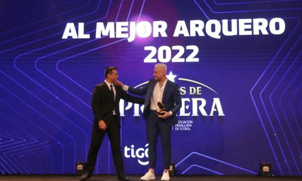 Rekutu para el pelotero rapai Jean Fernandes ¡Es el mejor arquero del año!