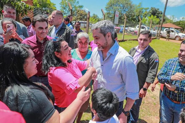 Mario Abdo tiene en sus manos extensión de mandato para intendentes - Política - ABC Color