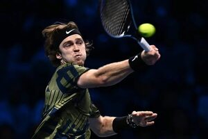 Djokovic vence a Tsitsipas, quien no podrá ser N° 1 - Polideportivo - ABC Color