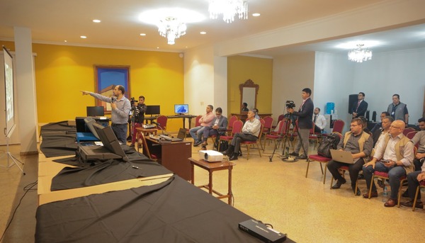 Este martes concluye auditoría de las máquinas de votación para las internas - .::Agencia IP::.