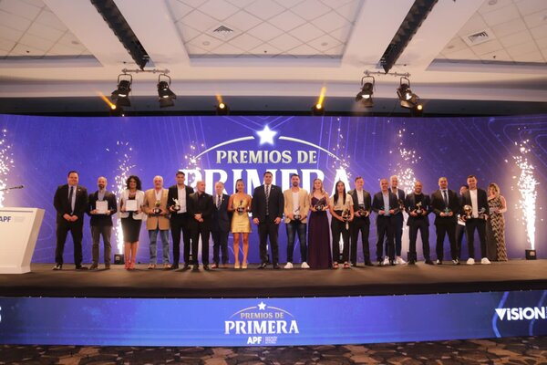 ¡Olimpia se adueñó de los Premios de Primera! - Unicanal