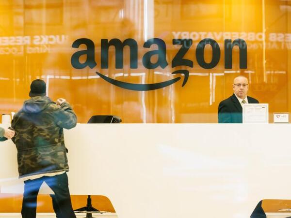Amazon planea despedir a miles de empleados, reporta The New York Times