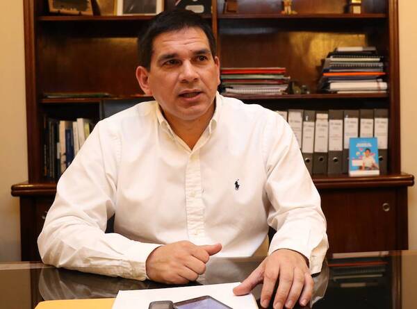 Baruja, precandidato por HC, encabeza encuesta para la senaduría - ADN Digital