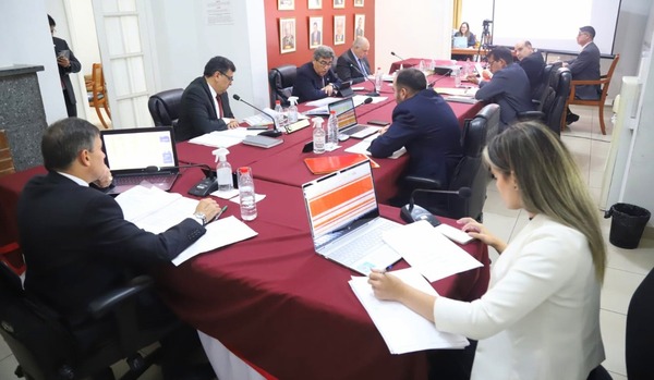 53 postulantes disputarán por el cargo de la Fiscalía General del Estado - PDS RADIO