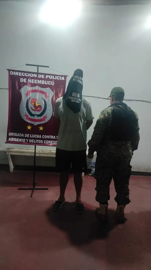 Persecución policial terminó con la detención de un joven que habría robado una moto - Policiales - ABC Color