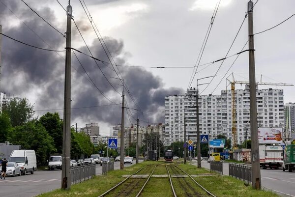Ataque masivo y alerta antiaérea activada en toda Ucrania - Mundo - ABC Color