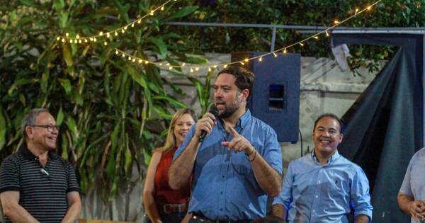 La Nación / Efraín Alegre es “aliado estratégico” de Abdo: Balmelli dijo que el liberal no representa a la oposición