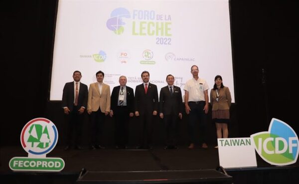 Foro de la Leche reúne a productores, empresarios y expertos - Noticde.com