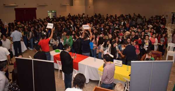 Beneficiarios de las becas universitarias de Misiones recibieron segundo desembolso - .::Agencia IP::.