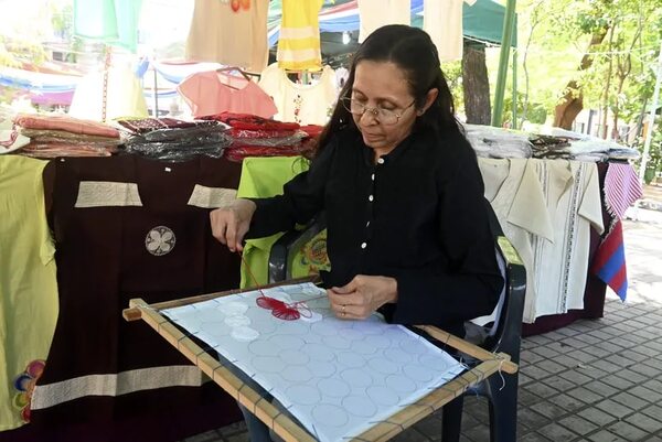 Semana de la Cultura: Artesanos invitan a feria en microcentro de Asunción - Economía - ABC Color