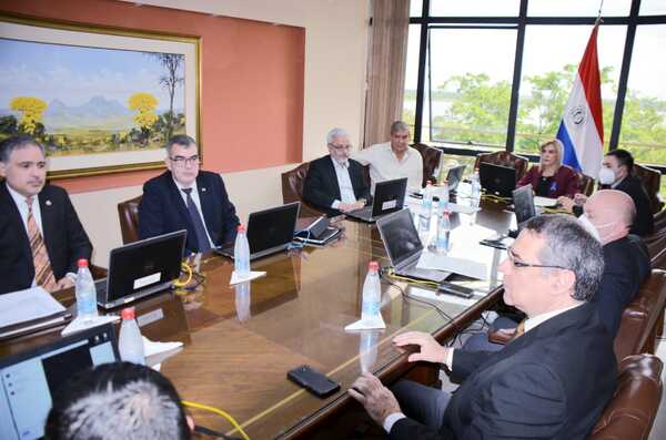 Ante senadores, ministro del MEC defiende Plan de Transformación Educativa - ADN Digital