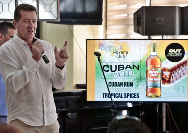 Havana Club presenta su nuevo ron especiado para el mercado cubano - MarketData
