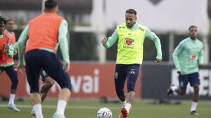 Neymar, la novedad en el segundo entrenamiento de Brasil