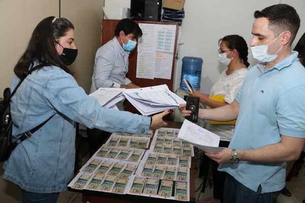 Dos funcionarios de la Fiscalía fueron detenidos por coima | 1000 Noticias
