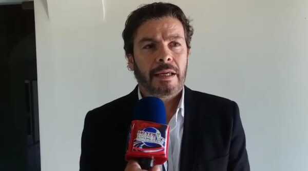 Gobernador hizo entrega de equipos informáticos a la Junta Departamental - Radio Imperio