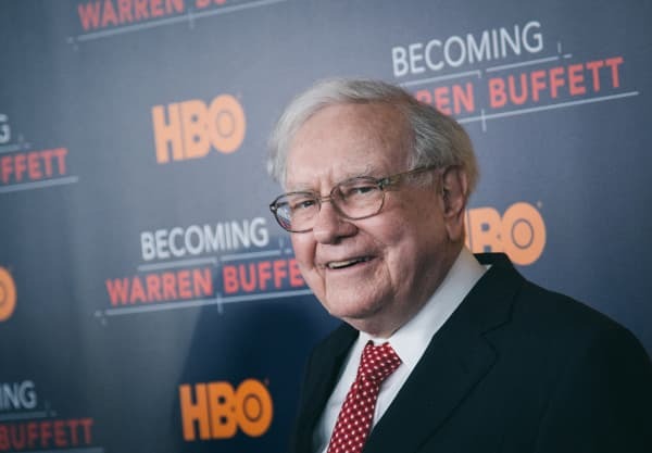 La compañía de Warren Buffett compra participación en una fabricante de chips - Revista PLUS