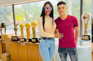 Crónica / Gloria Vera no para de emocionarse, ahora festeja el logro de su hijo