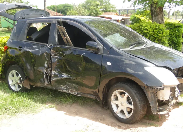 “Carnearon” su vehículo en una comisaría, denuncia - Noticiero Paraguay